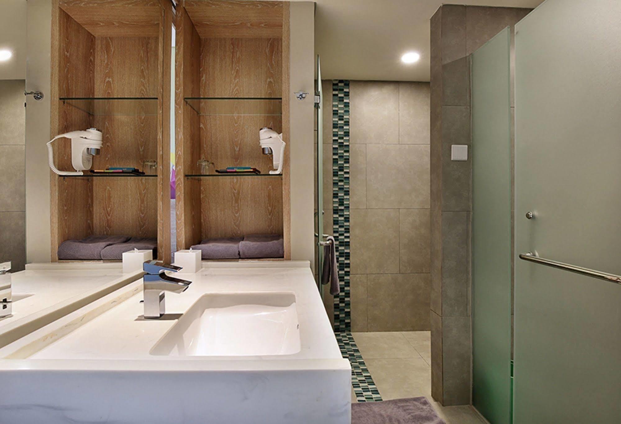Ibis Styles Bogor Raya Hotel Eksteriør billede